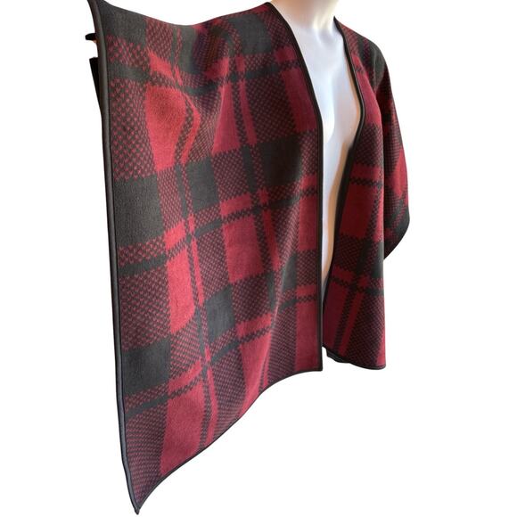 Ike Behar Red and Black Plaid Shawl Wrap Thick Plush Comfort Inside and Out OS - Picture 8 of 12
